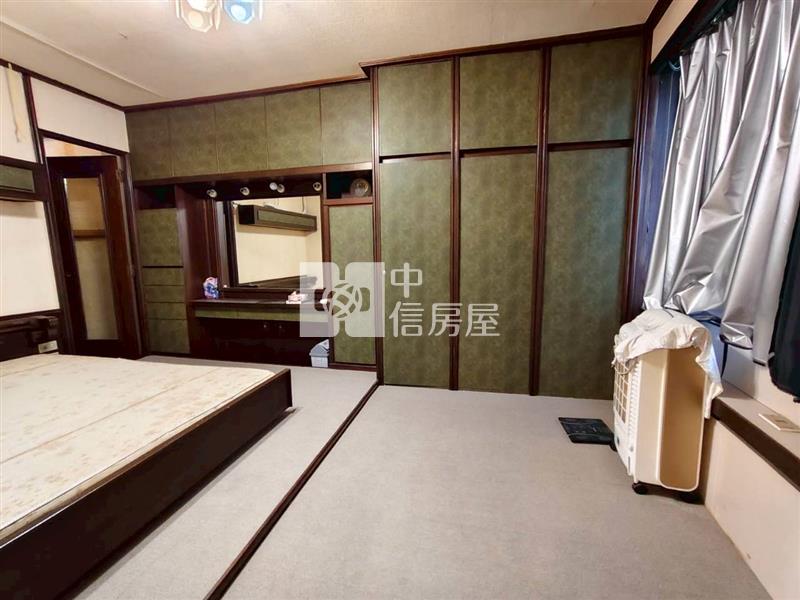 民生綠園旁大坪數三樓寓房屋室內格局與周邊環境