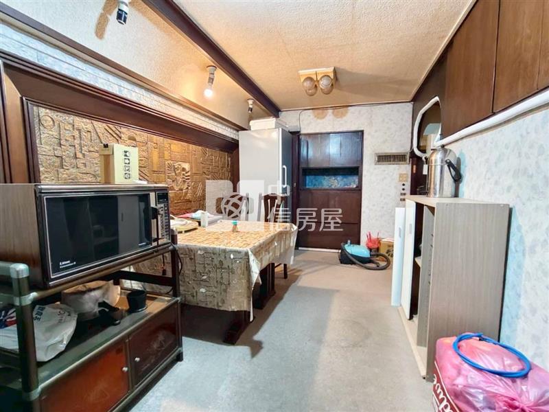 民生綠園旁大坪數三樓寓房屋室內格局與周邊環境