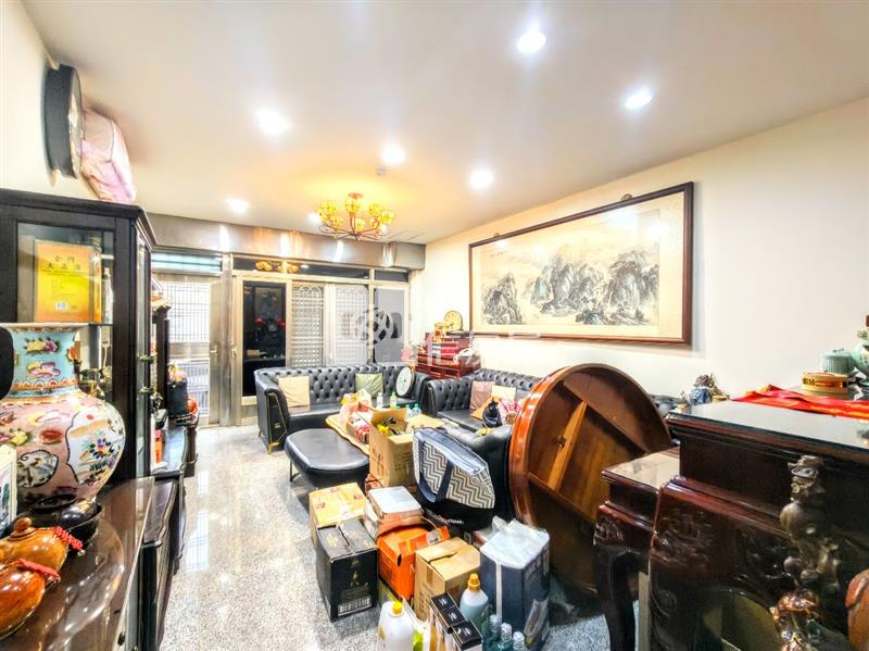 太平*中山商圈6房透天厝.有孝親房.臨8米路.房屋室內格局與周邊環境