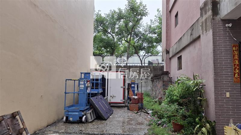大里南區東區8米活路建地房屋室內格局與周邊環境