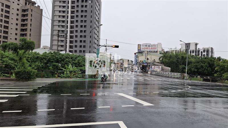 大里南區東區8米活路建地房屋室內格局與周邊環境