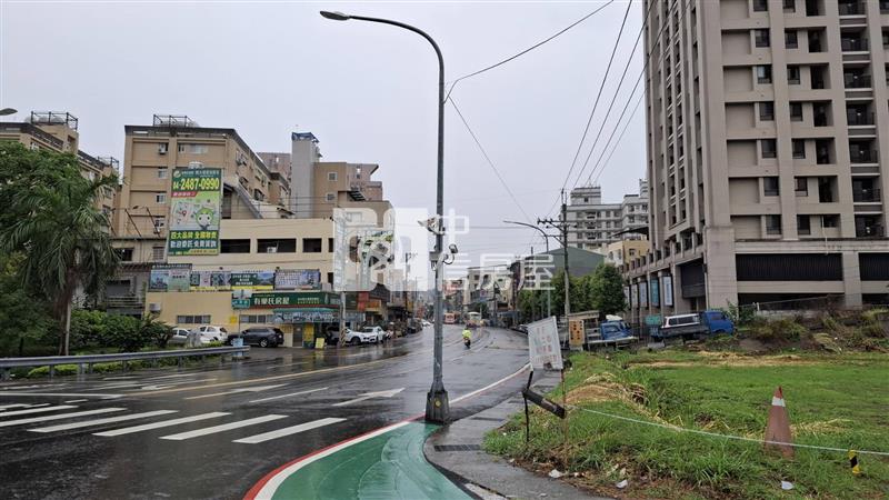 大里南區東區8米活路建地房屋室內格局與周邊環境