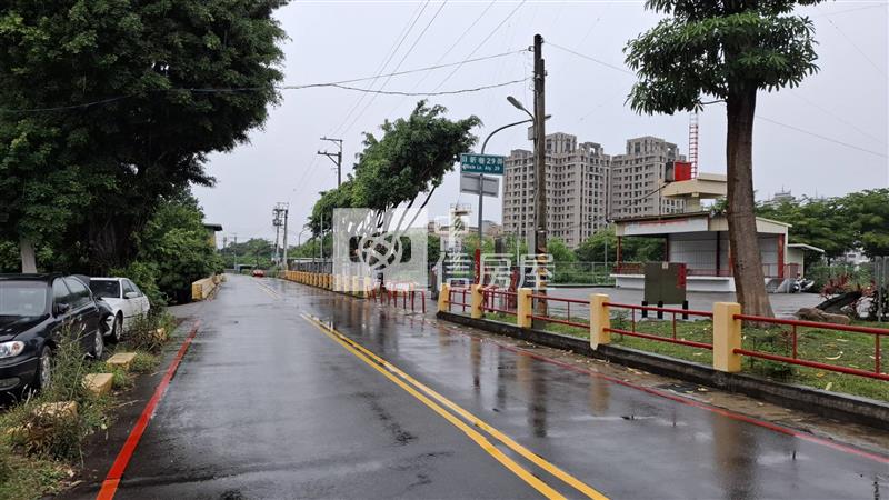 大里南區東區8米活路建地房屋室內格局與周邊環境