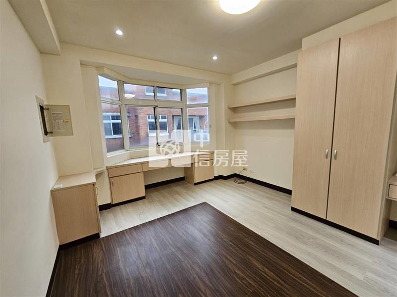 湖適樓中樓大四房雙主臥+平車房屋室內格局與周邊環境