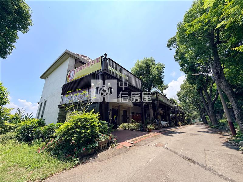 飛花落院旁臨路景觀別墅房屋室內格局與周邊環境