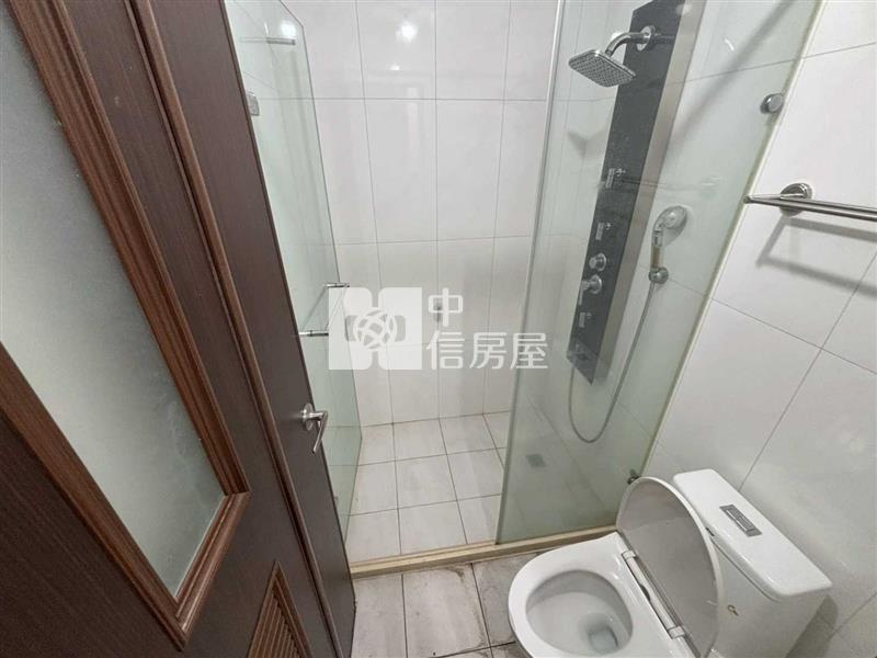 法國之星挑高一樓三房車房屋室內格局與周邊環境