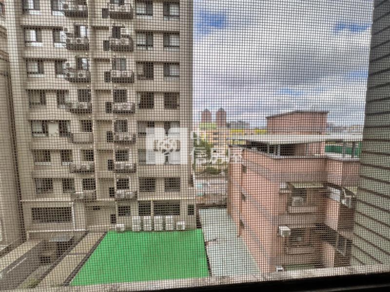 九揚報喜挑高雙衛浴一房車位房屋室內格局與周邊環境
