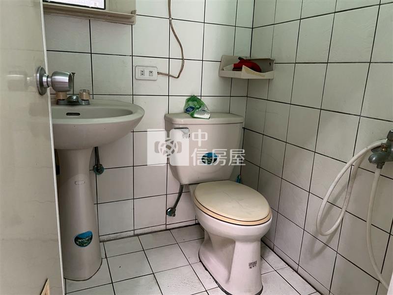 頭份鄰中央路靜巷美透天房屋室內格局與周邊環境