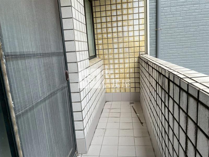 頭份鄰中央路靜巷美透天房屋室內格局與周邊環境