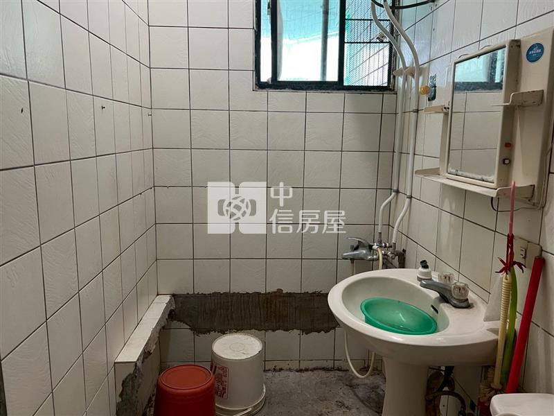 頭份鄰中央路靜巷美透天房屋室內格局與周邊環境