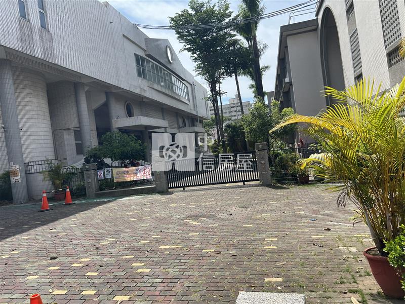 開元國小旁靜巷整新透天房屋室內格局與周邊環境