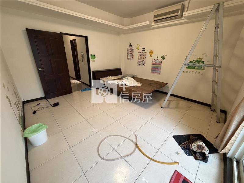 專-近忠貞市場大地坪透天房屋室內格局與周邊環境