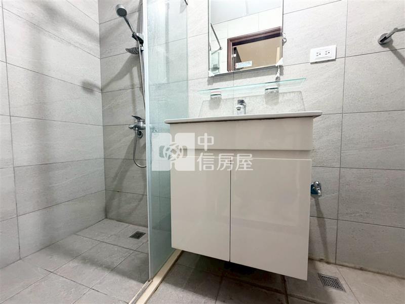 睿辰仁和臨路美透天房屋室內格局與周邊環境