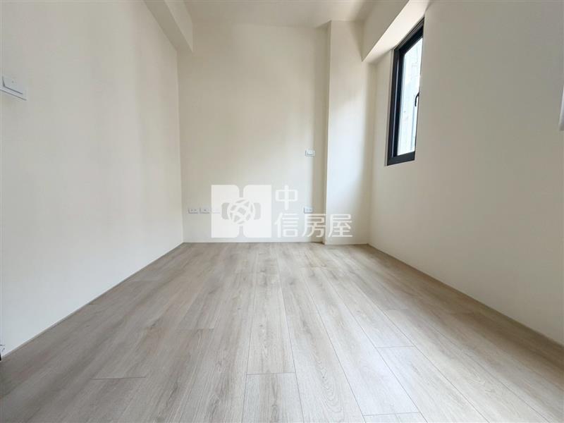 睿辰仁和臨路美透天房屋室內格局與周邊環境