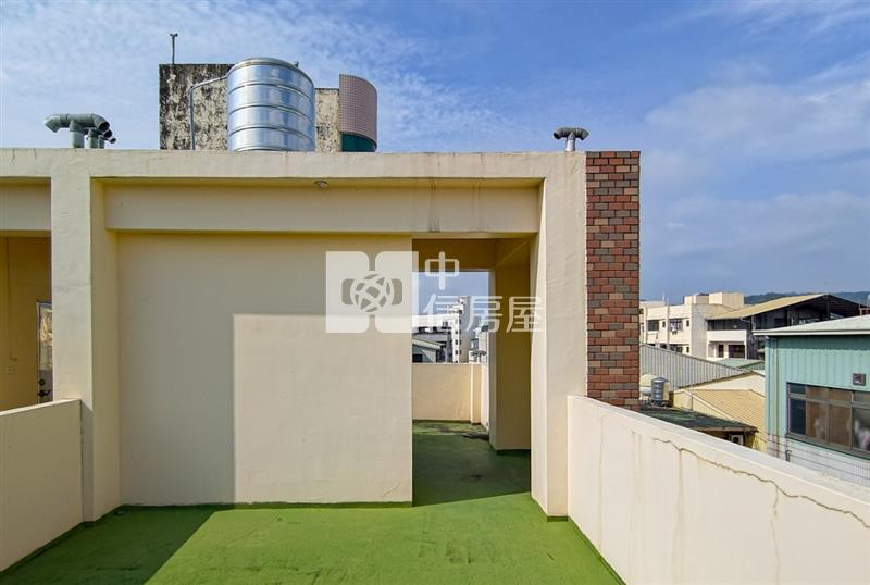 豐原邊間四樓透天6房靜巷方便停車房屋室內格局與周邊環境