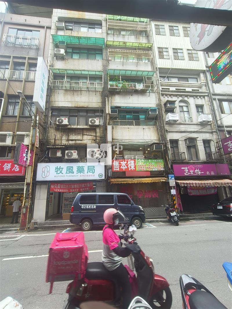 基隆市中心整棟公寓房屋室內格局與周邊環境
