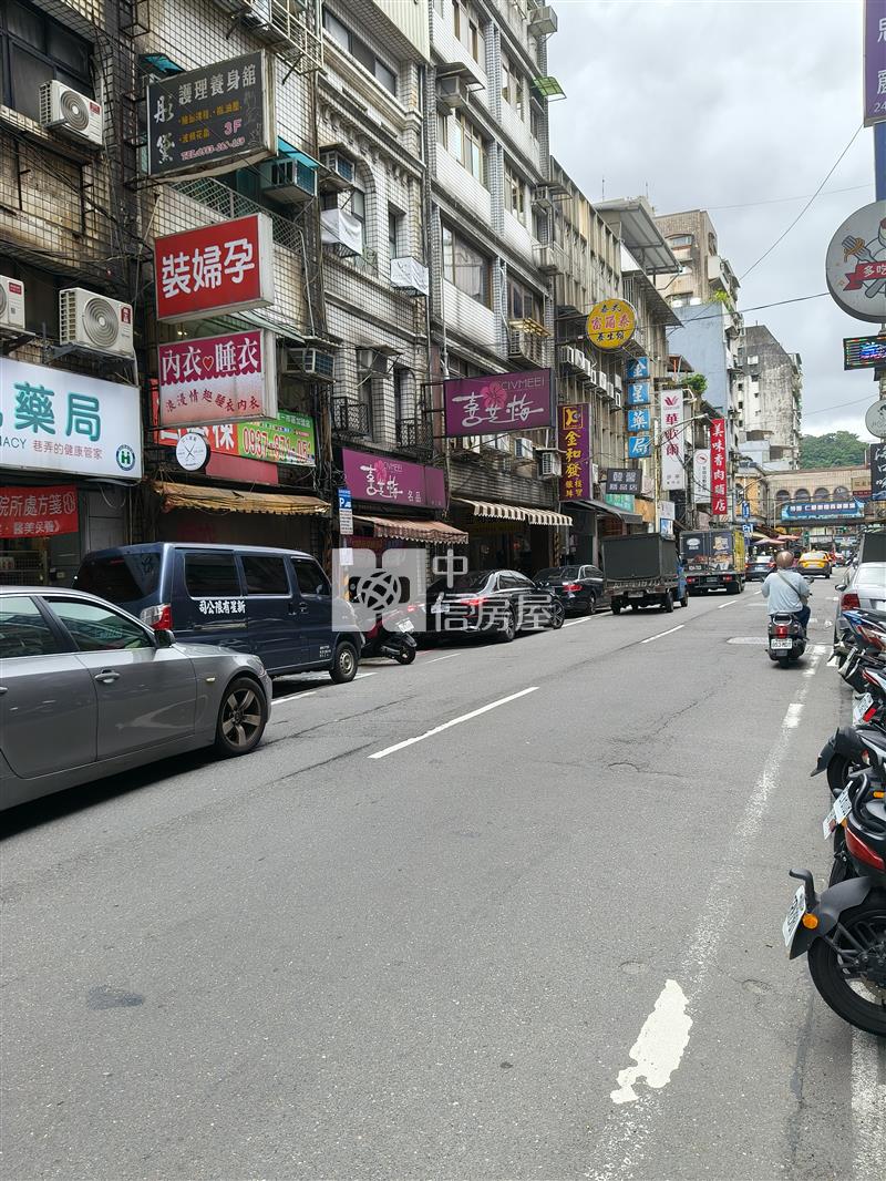 基隆市中心整棟公寓房屋室內格局與周邊環境