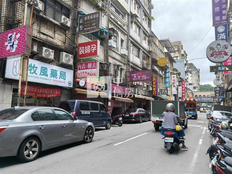 基隆市中心整棟公寓房屋室內格局與周邊環境