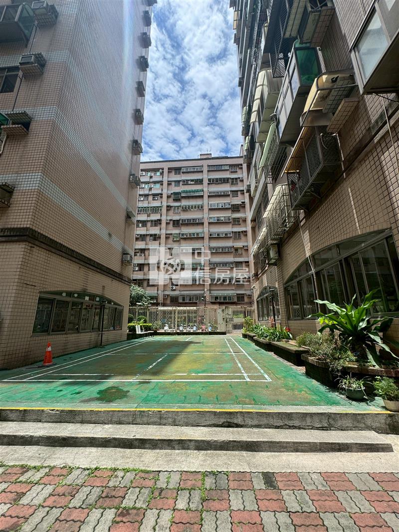 環中商圈整新3房車房屋室內格局與周邊環境