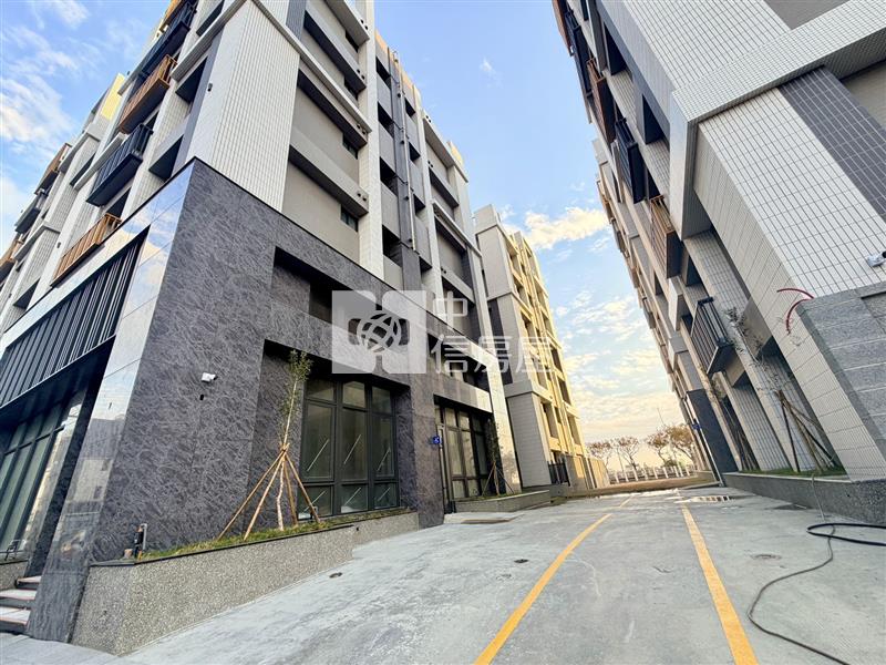 中港學區~兩房兩衛+車位房屋室內格局與周邊環境
