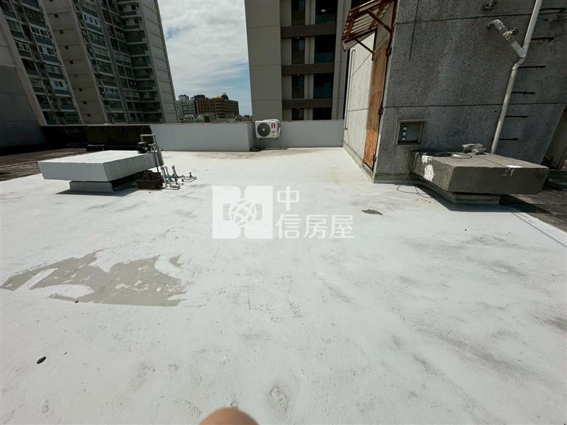 碳佐麻里需整理五樓寓房屋室內格局與周邊環境
