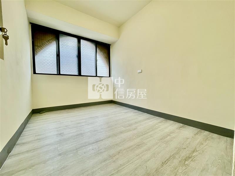 中興商圈太平家樂福商圈門店住合一房屋室內格局與周邊環境