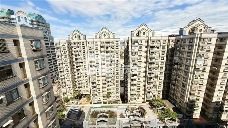 中壢SOGO核心商圈景觀大四房房屋室內格局與周邊環境