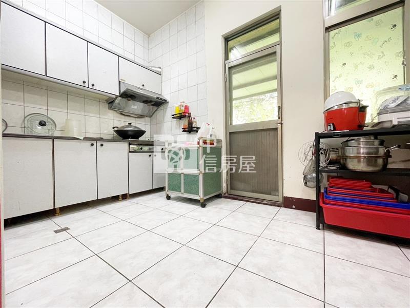 頭份陽明前庭美透天房屋室內格局與周邊環境