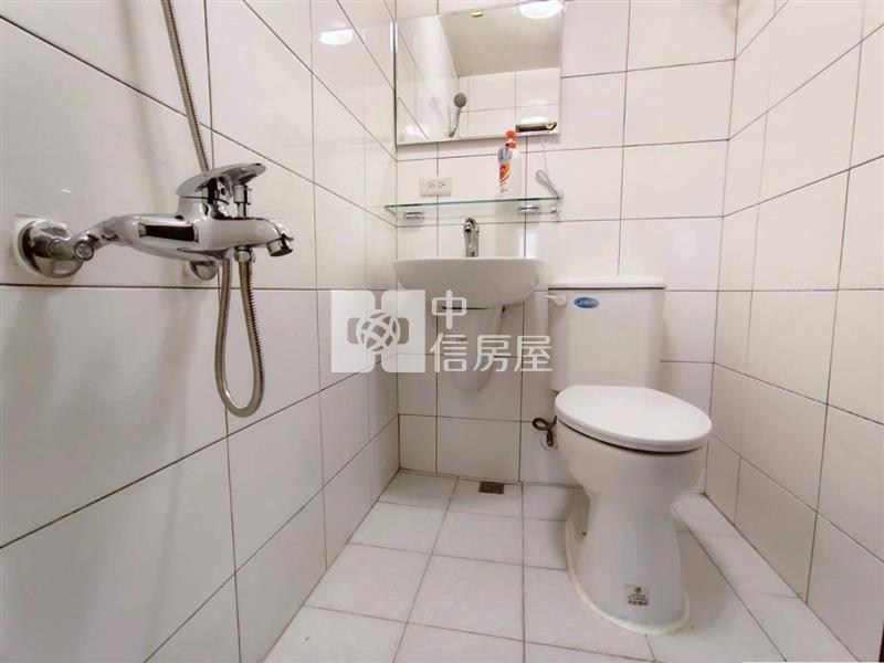 學校旁明靓三房美寓房屋室內格局與周邊環境