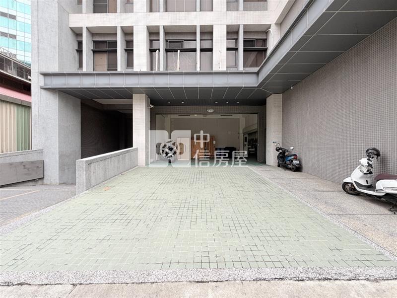 新竹獨棟科技企業電梯廠房房屋室內格局與周邊環境