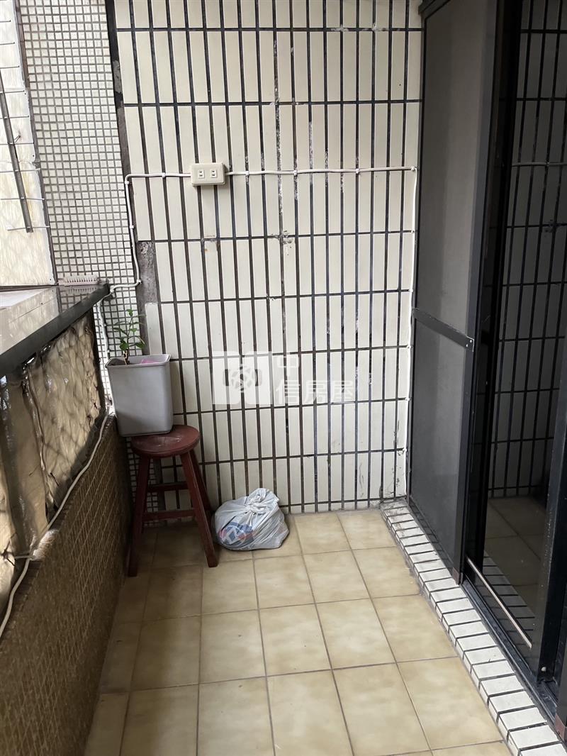 崇德捷運站旁大三房二樓美寓房屋室內格局與周邊環境