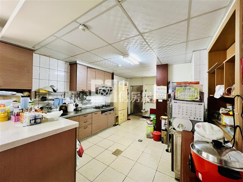 頭份京元邊間透天房屋室內格局與周邊環境