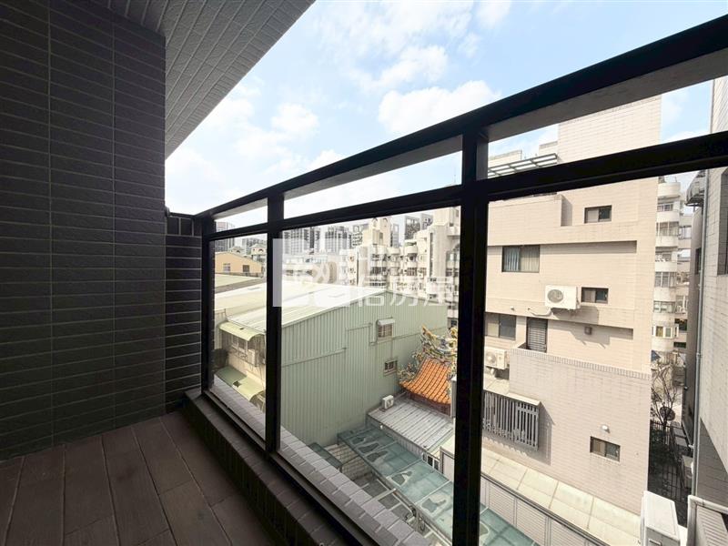 北歐Moma全室裝潢兩房雙衛浴平車房屋室內格局與周邊環境