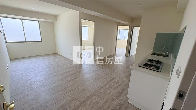 黎明電梯美三房房屋室內格局與周邊環境