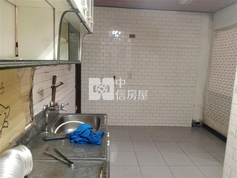 大溪區自強街低總價美透天房屋室內格局與周邊環境