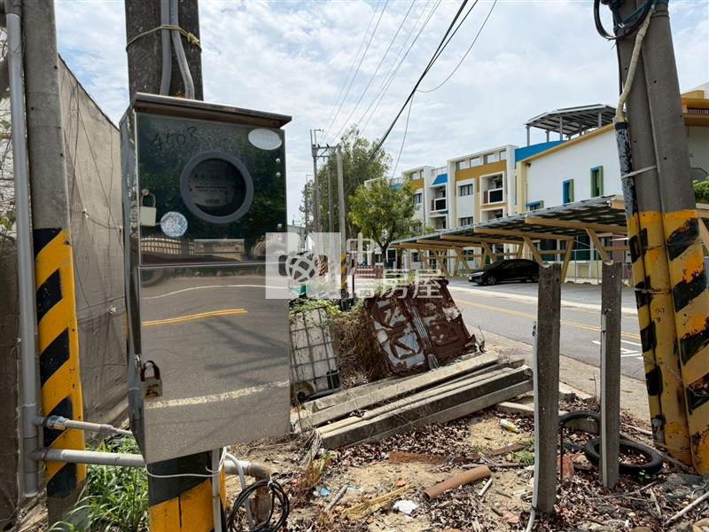 善化雙面臨路有水有電三角窗農地房屋室內格局與周邊環境
