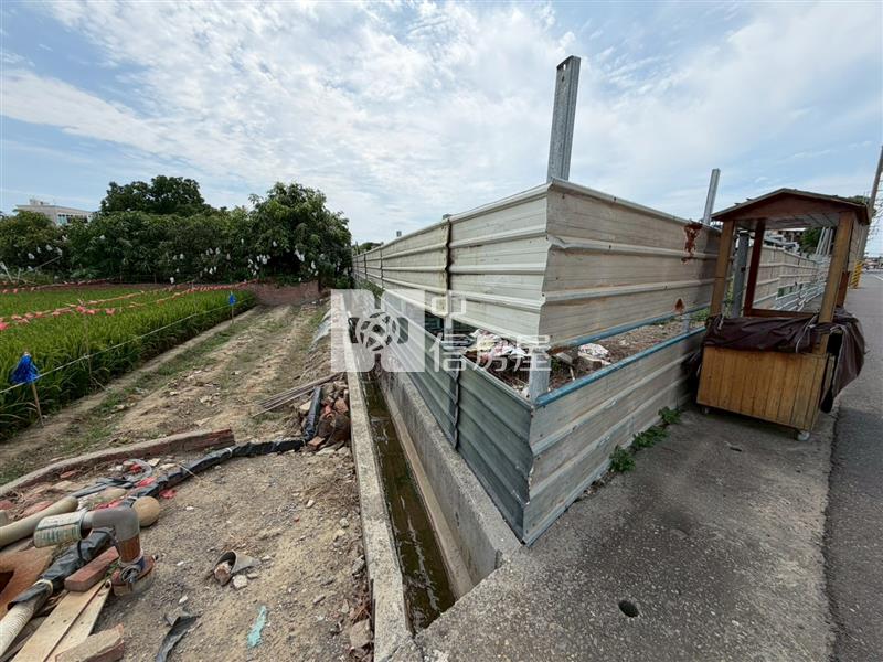 善化雙面臨路有水有電三角窗農地房屋室內格局與周邊環境