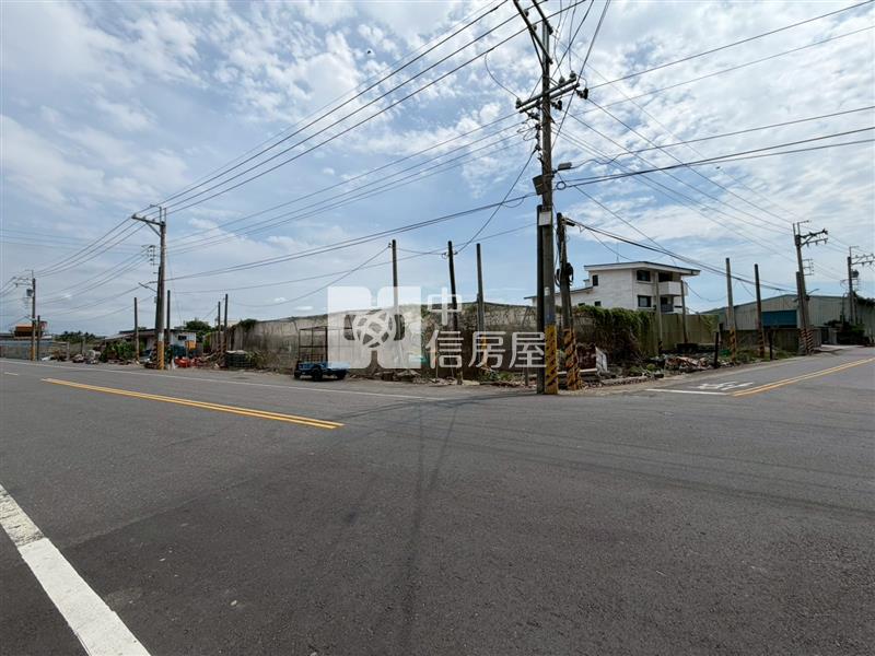 善化雙面臨路有水有電三角窗農地房屋室內格局與周邊環境
