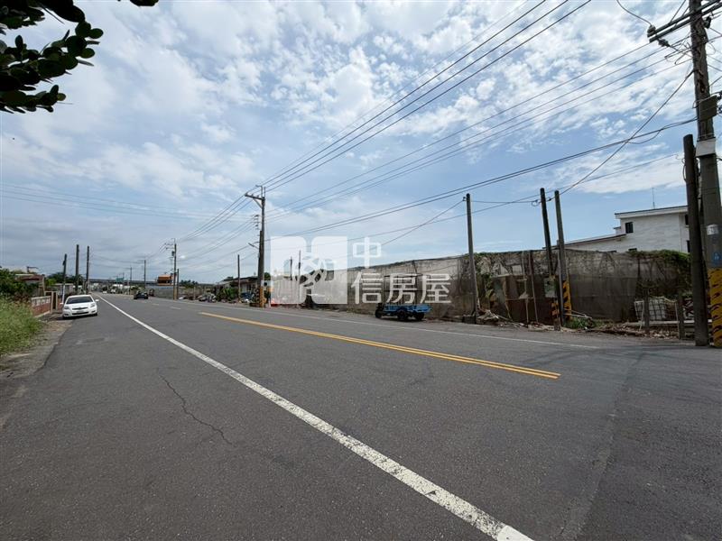 善化雙面臨路有水有電三角窗農地房屋室內格局與周邊環境