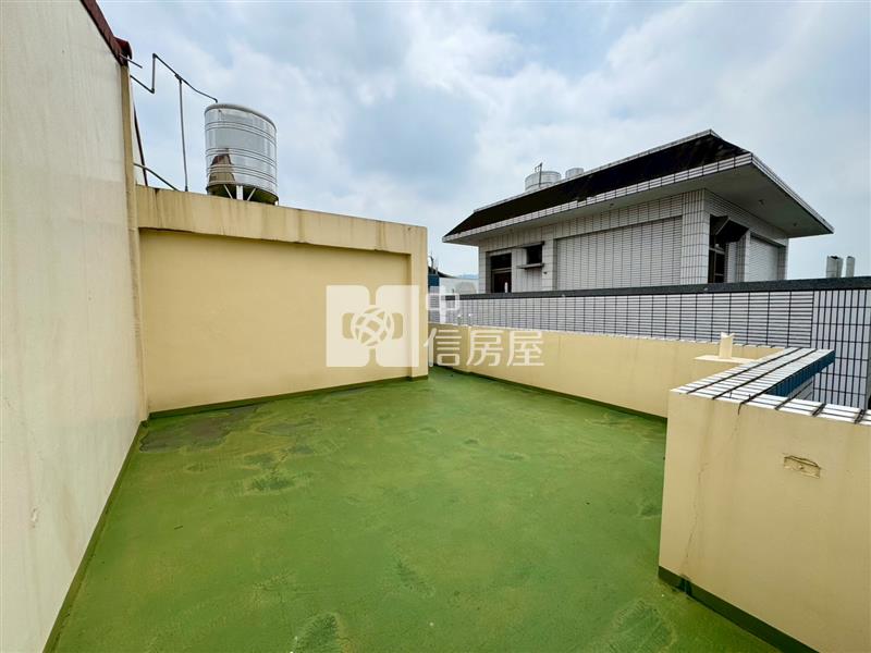 南投信義街大面寬邊間透天房屋室內格局與周邊環境