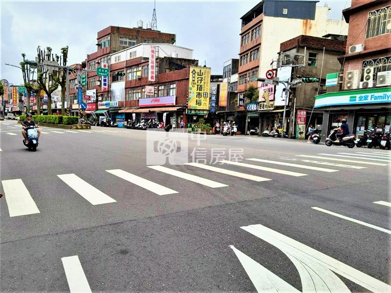 山仔頂黃金透店/核心地段.稀有釋出房屋室內格局與周邊環境