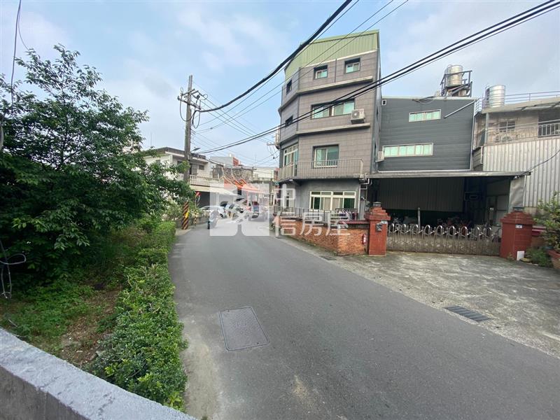 平鎮獅子林整新透天房屋室內格局與周邊環境