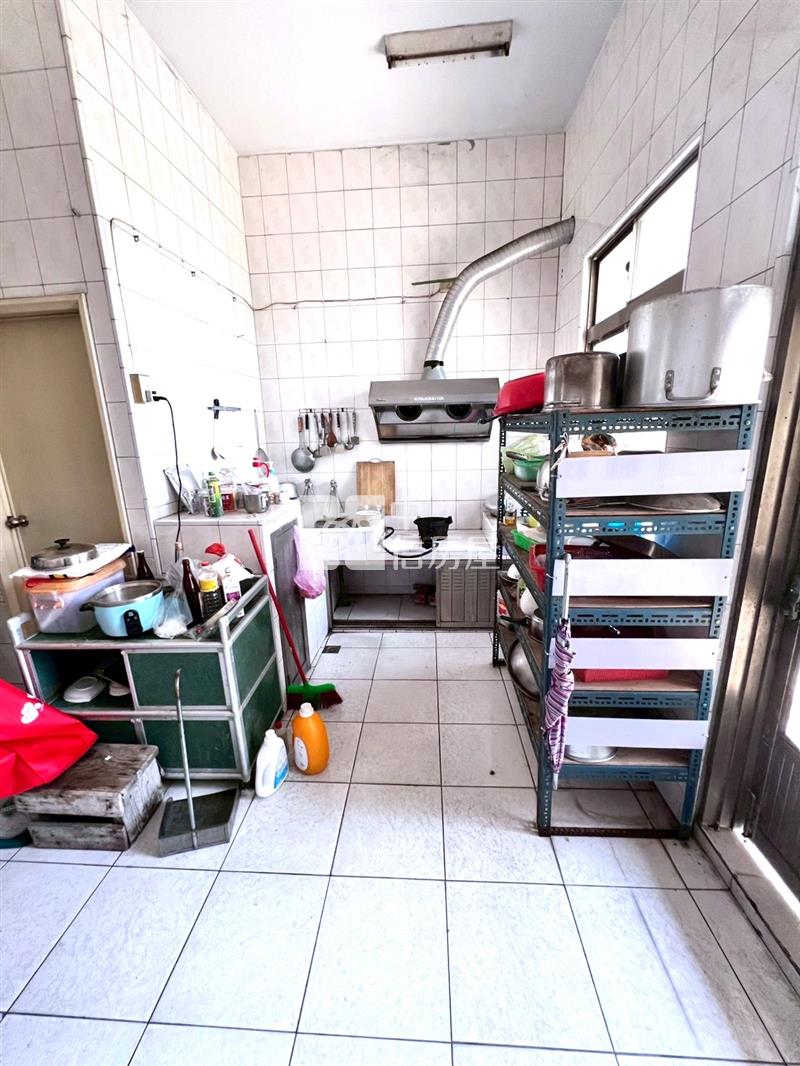 B1-85近車站的志航路店住房屋室內格局與周邊環境