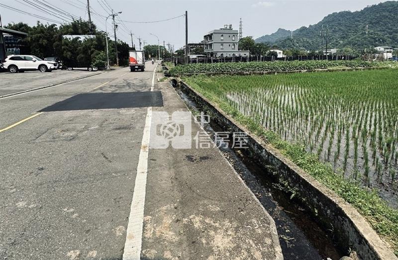 大溪 8米路旁方正農地房屋室內格局與周邊環境