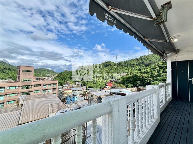 新西街現代美學日光宅房屋室內格局與周邊環境