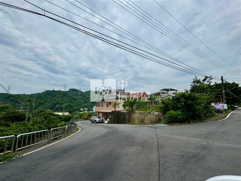 霧峰大面寬11米82坪丙建房屋室內格局與周邊環境