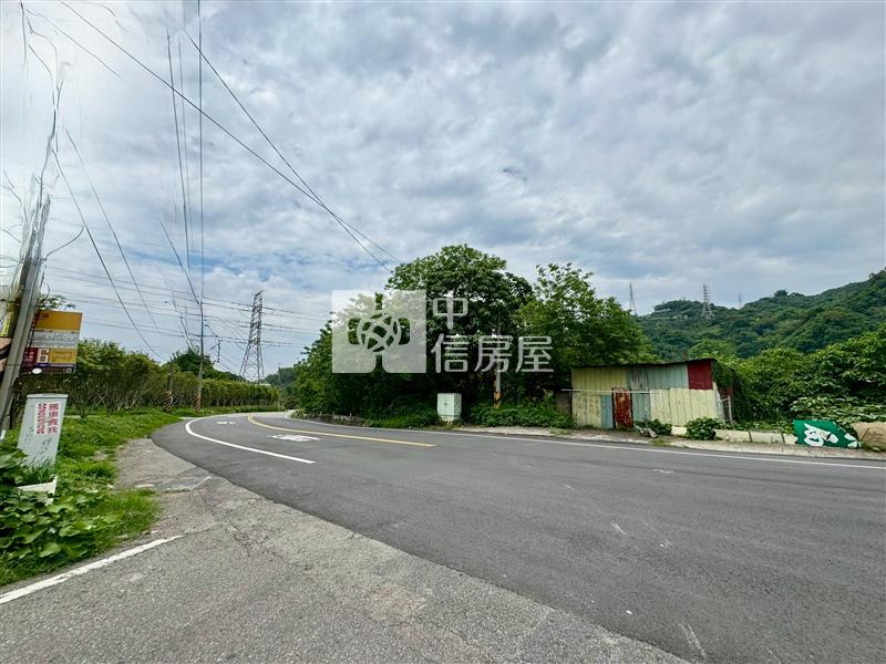 霧峰大面寬11米82坪丙建房屋室內格局與周邊環境