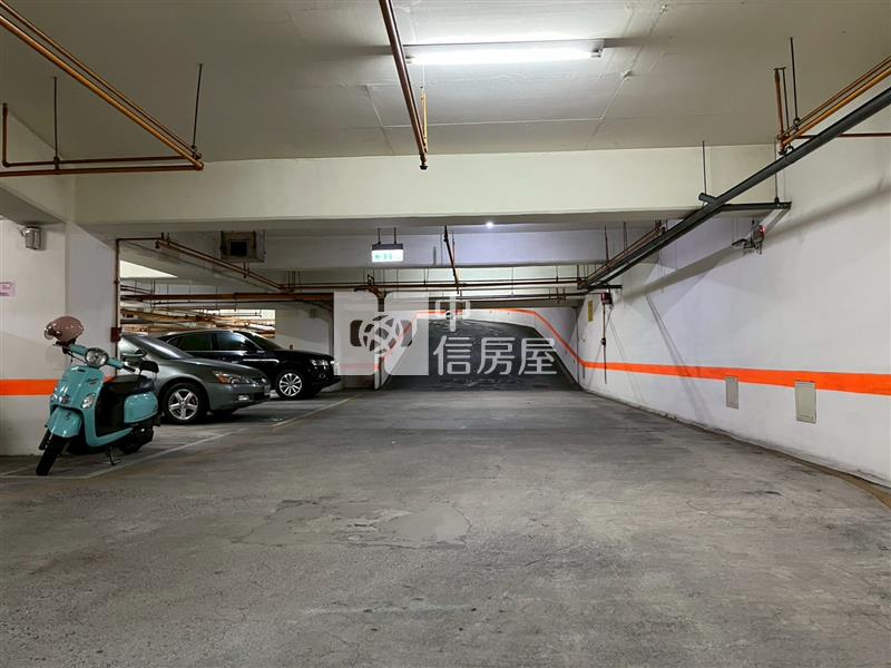 亞灣景觀次高樓三房+平車房屋室內格局與周邊環境