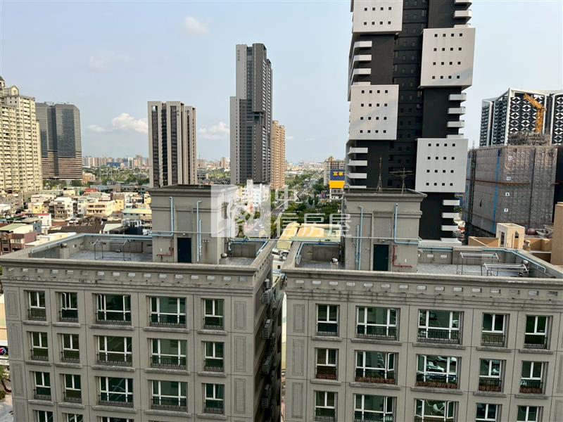 亞灣景觀次高樓三房+平車房屋室內格局與周邊環境