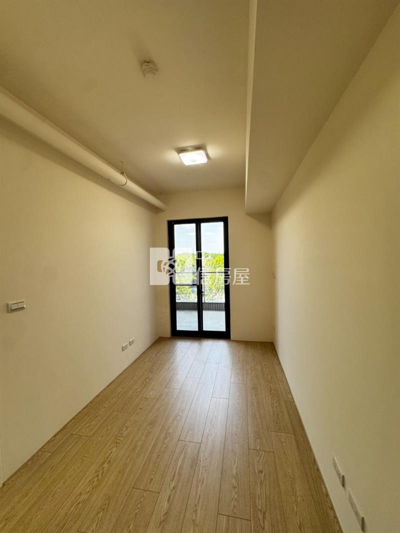 青埔A18絕美河景露臺戶3房車-麗江星漾(事務所)房屋室內格局與周邊環境